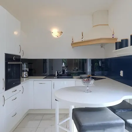 Libera Semesterbostad Pula